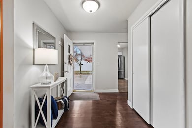 1719 S Perkins St, Appleton, WI 54914 - photo 4