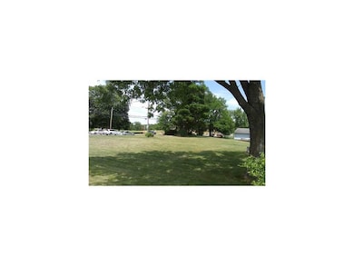 3232 Waveland Dr NW, Cedar Rapids, IA 52405 - photo 3