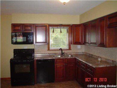 7807 Donegal Dr, Louisville, KY 40219 - photo 3