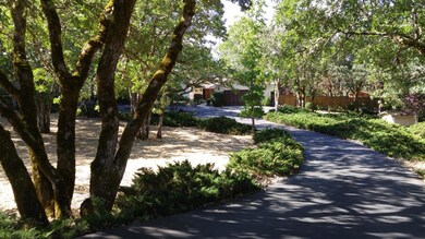 257 Cindy Ln, Grants Pass, OR 97526 - photo 2