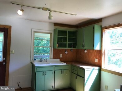 13457 Millstone Cir, Hancock, MD 21750 - photo 4