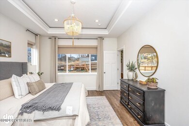 25-Primary Bedroom_IMG_0314