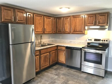 58 Mechanic St unit 2, North Conway, NH 03860 - photo 3