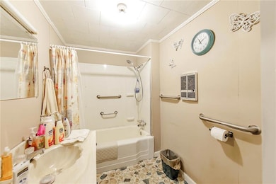 206 Lynn St, Chauvin, LA 70344 - photo 6