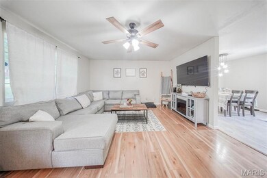 24478 Trolley Ln, Saint Robert, MO 65584 - photo 3