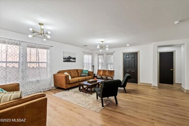 06-Living Room