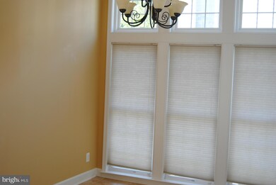 2162 Oberlin Dr unit 143A, Woodbridge, VA 22191 - photo 7