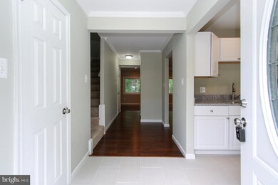 3025 Mission Square Dr, Fairfax, VA 22031 - photo 3