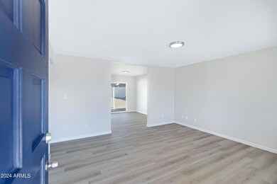 9623 N 15th Pl-7