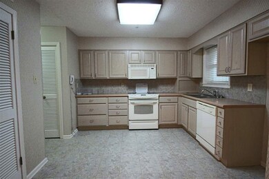 Outstanding kitchen!