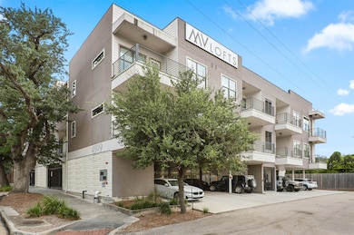 4509 Mount Vernon St unit 3, Houston, TX 77006 - photo 2