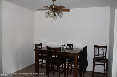22 cranberry dining