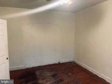 1713 E 29th St, Baltimore, MD 21218 - photo 5