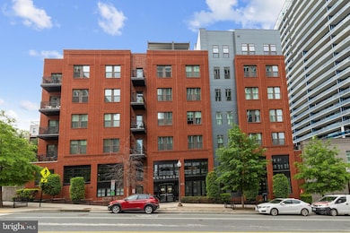 Key and Nash unit 304, Arlington, VA 22209 - photo 2