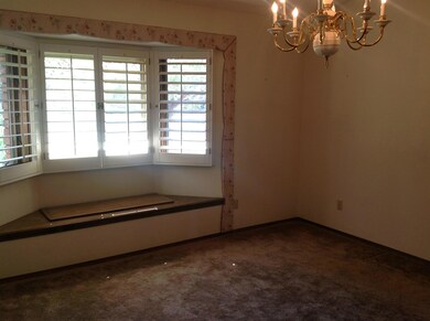 1301 N Camelot pics 005