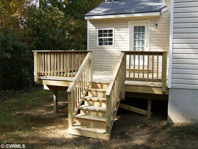 Patio/Deck - Brand New BIG Rear Deck off Family Ro