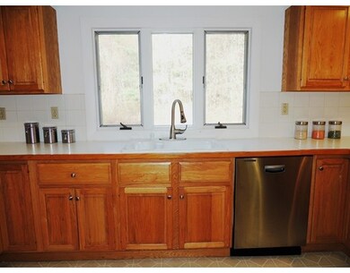 273 Cross St, Carlisle, MA 01741 - photo 5