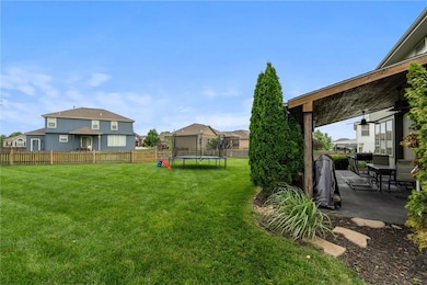 514 NE Viewpark Dr, Lees Summit, MO 64086 - photo 5