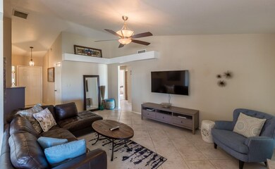 7  Living room 1703_1364 W Escarpa St, M