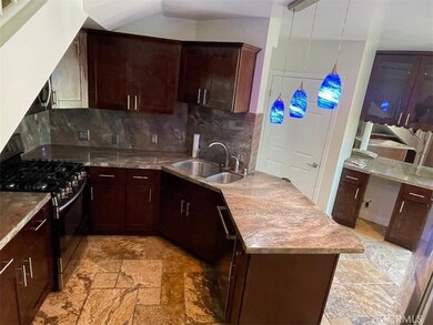 21607 Dumetz Rd, Woodland Hills, CA 91364 - photo 7