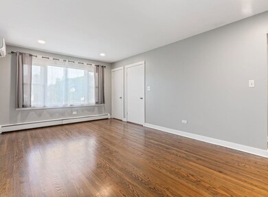 311 Maple Ave unit 2, Downers Grove, IL 60515 - photo 2