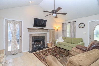 312 n grove cir 5