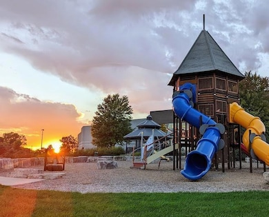 Veterans Memorial Community Center Park located just a few blocks away.