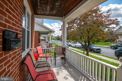 409 Raymond St, Reading, PA 19605 - photo 5