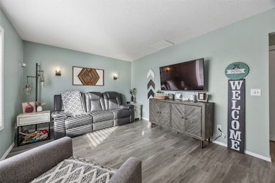 42 Park Village Ave SW, Cedar Rapids, IA 52404 - photo 4