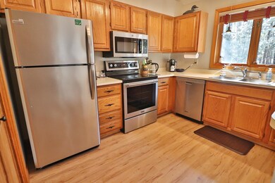 25 Woodsview Ln unit 1, Lincoln, NH 03251 - photo 4