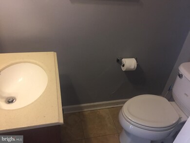 6838 Forest Terrace, Hyattsville, MD 20785 - photo 4