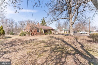 716 S Towamencin Ave, Lansdale, PA 19446 - photo 3