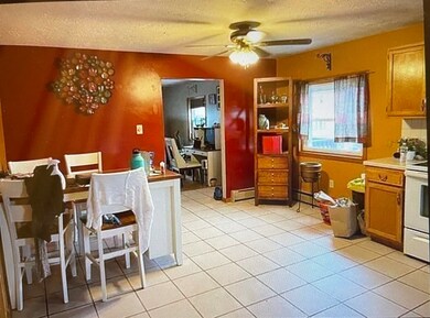 21 Creston St unit A, Worcester, MA 01604 - photo 3