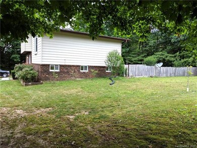 372 Blythewood Dr, Hendersonville, NC 28792 - photo 6