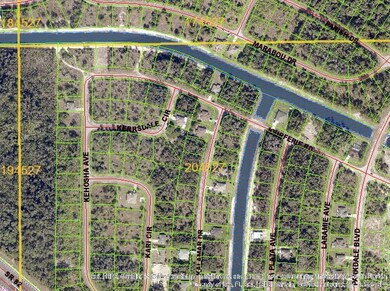 712 Kalamar Dr, Lehigh Acres, FL 33974 - photo 3