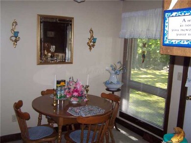 Eat in area