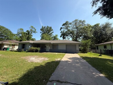 1307 Olive St, Baytown, TX 77520 - photo 4