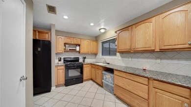 8139 Big Oak Trail Dr, Houston, TX 77040 - photo 7