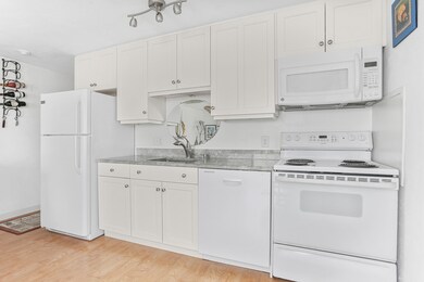 945 Commercial St unit 6D, Provincetown, MA 02657 - photo 4