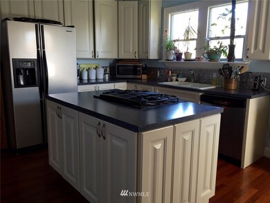 unlisted-address, Everett, WA 98201 - photo 7