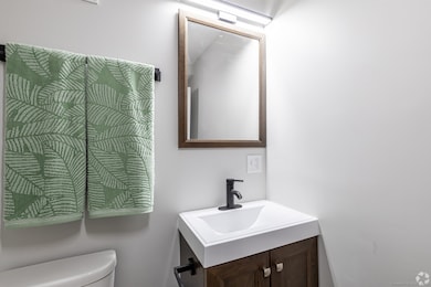 unlisted-address, Hartford, CT 06120 - photo 5