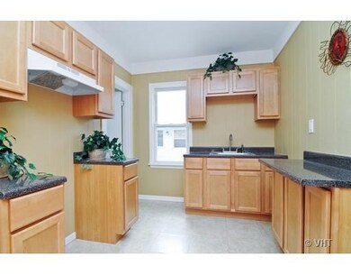 649 Yeoman St, Waukegan, IL 60085 - photo 3