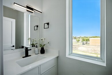 312 N Lancaster Ave unit 103, Dallas, TX 75203 - photo 5