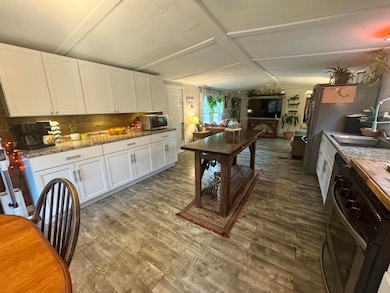 5 Chamberlain Ct unit 56, Deering, NH 03244 - photo 6