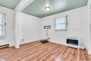 2 Queens St, Fountain Inn, SC 29644 - photo 4