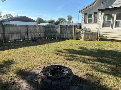 207 W Race St, Odon, IN 47562 - photo 4