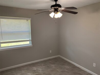 4303 Ravine Dr, Friendswood, TX 77546 - photo 5