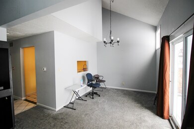 18200 N Stoneridge Dr unit D, South Bend, IN 46637 - photo 4