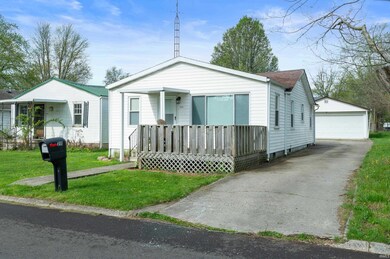 2111 S Biltmore Ave, Muncie, IN 47302 - photo 2