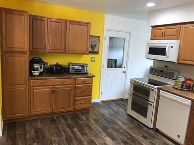 363 Ridgemere Way-5